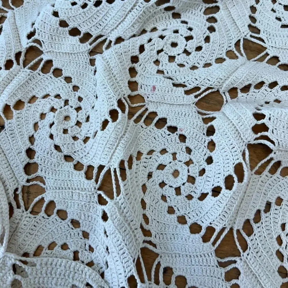Antique Vintage Hand Crocheted Ivory Bedspread Tablecloth Coverlet 75”x86”
